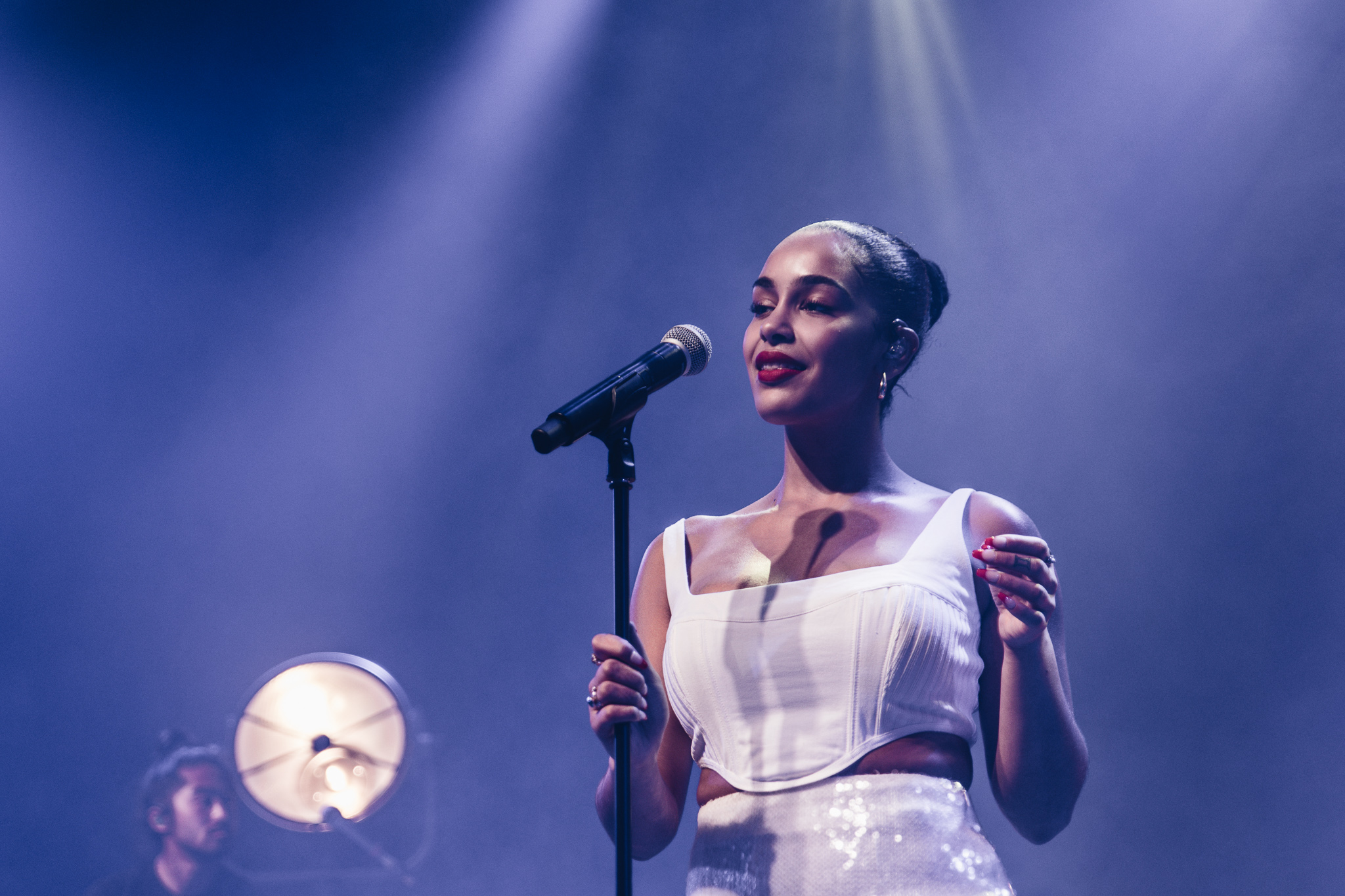 Jorja Smith Kondigt Nieuw Project ‘Be Right Back’ Aan, Luister Single ...